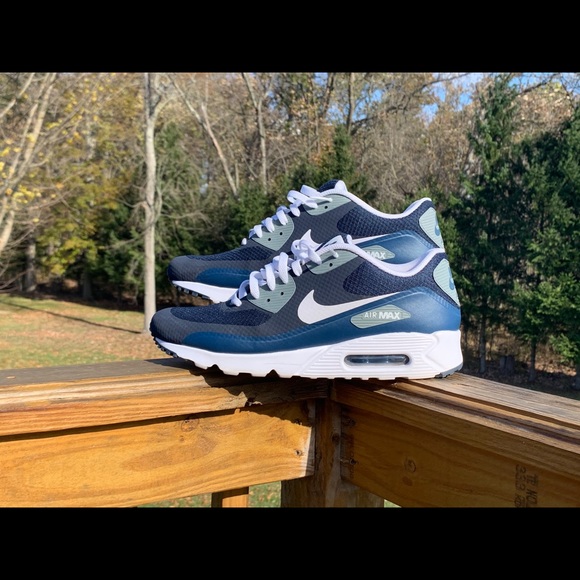 Nike Air Max 90s - Picture 4 of 9